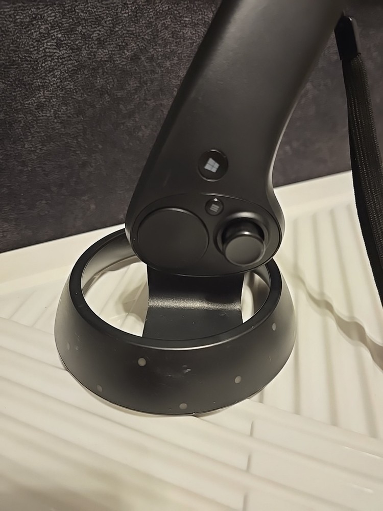 Samsung HMD hand controller Right hand only AA-HC1HURB