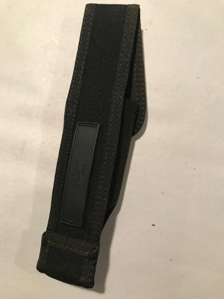 Uncle Mike's Streamlight Stinger Flashlight Pouch