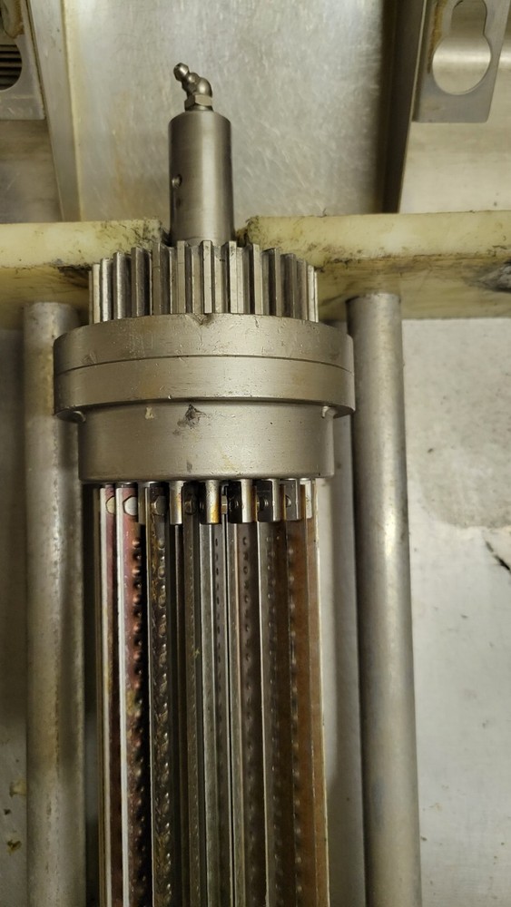 Urschel crosscut assembly