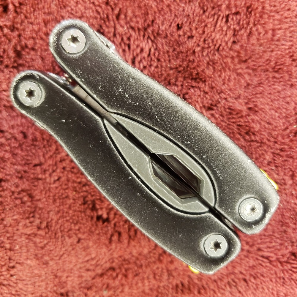 RYOBI Compact 14 in 1 Multi Tool Multitool green & black