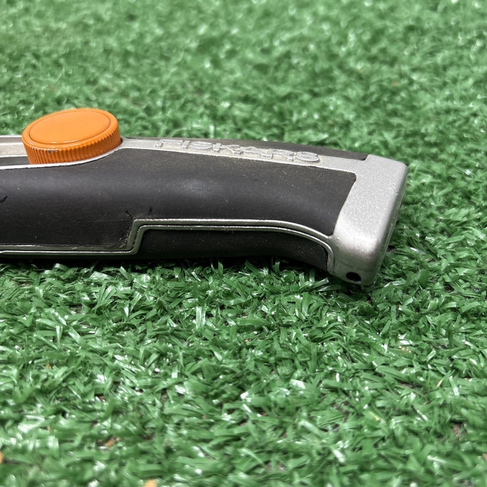 Fiskars Lockable Utility Knife