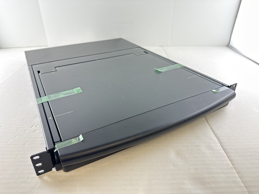 A991597 APC 17 RACK LCD CONSOLE WITH INTEGRATED