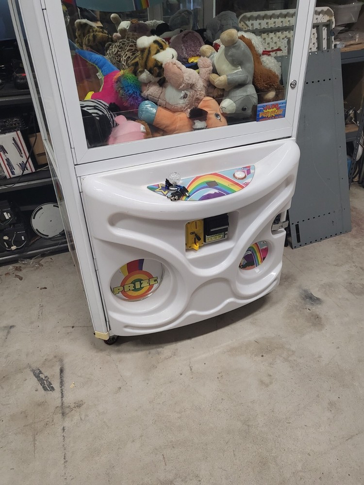 FUN ZONE PLUSH CRANE MACHINE SHIPPING AVAILABLE