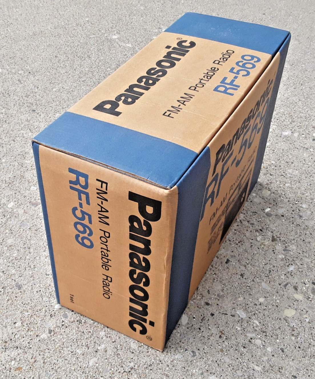 Vintage Panasonic RF-569 AM/FM Portable Radio New Sealed