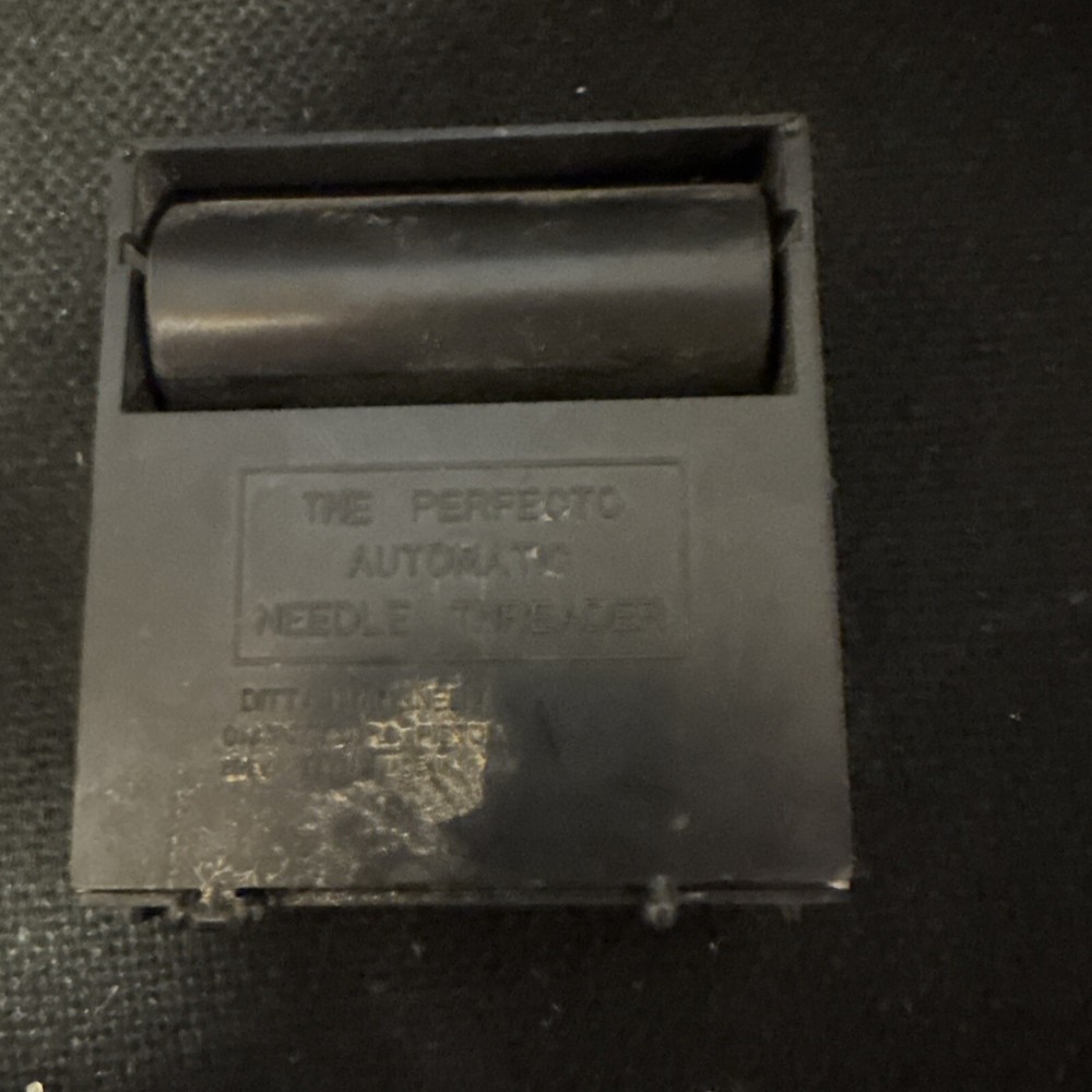 Vintage PERFECTO Universal Automatic NEEDLE THREADER Made in Italy Sewing