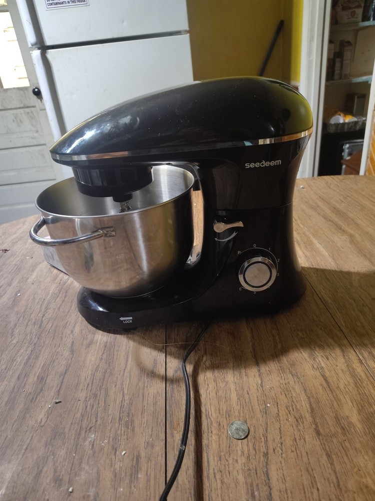stand mixer used Seedeem