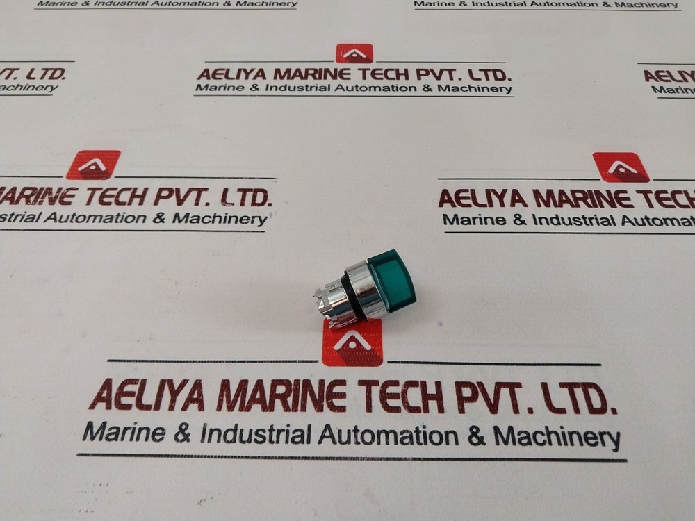 Telemecanique/Schneider ZB4 BK1333 3 Position Selector Switch