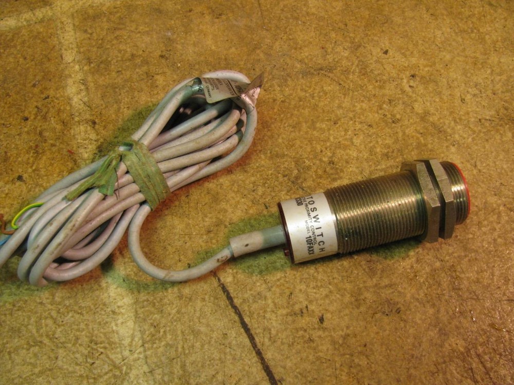 ECA Photo Switch Inductive Proximity Limit Control Type 51MCS30 Model 10FAXX