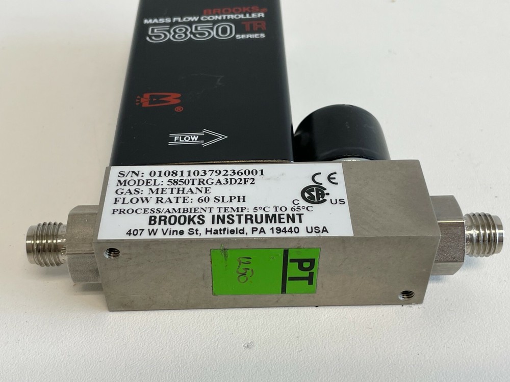 U2: Brooks 5850TR Mass Flow Controller 5850 TR Series