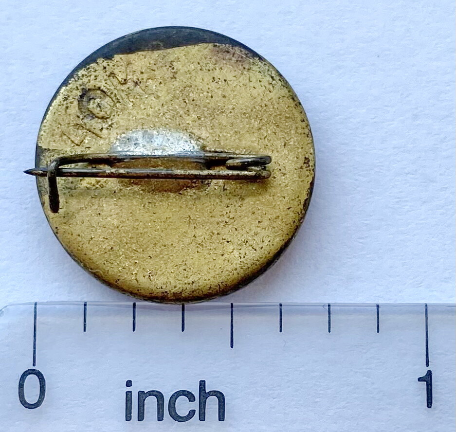 USSR SOVIET PIN BADGE. LENIN