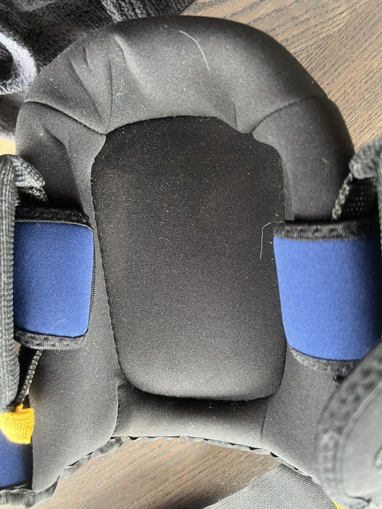 Knee Pads, Soft, Flat Cap, - Used