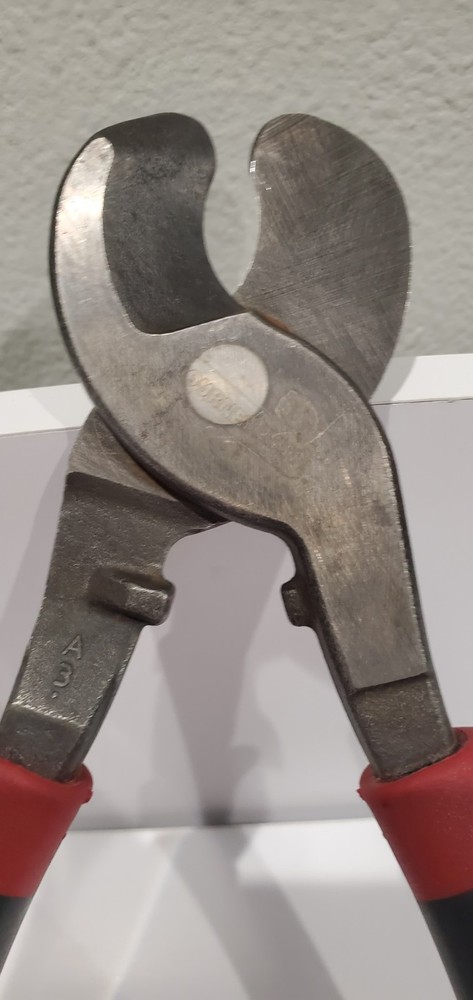 Klein Tools Journeyman Cable Cutter