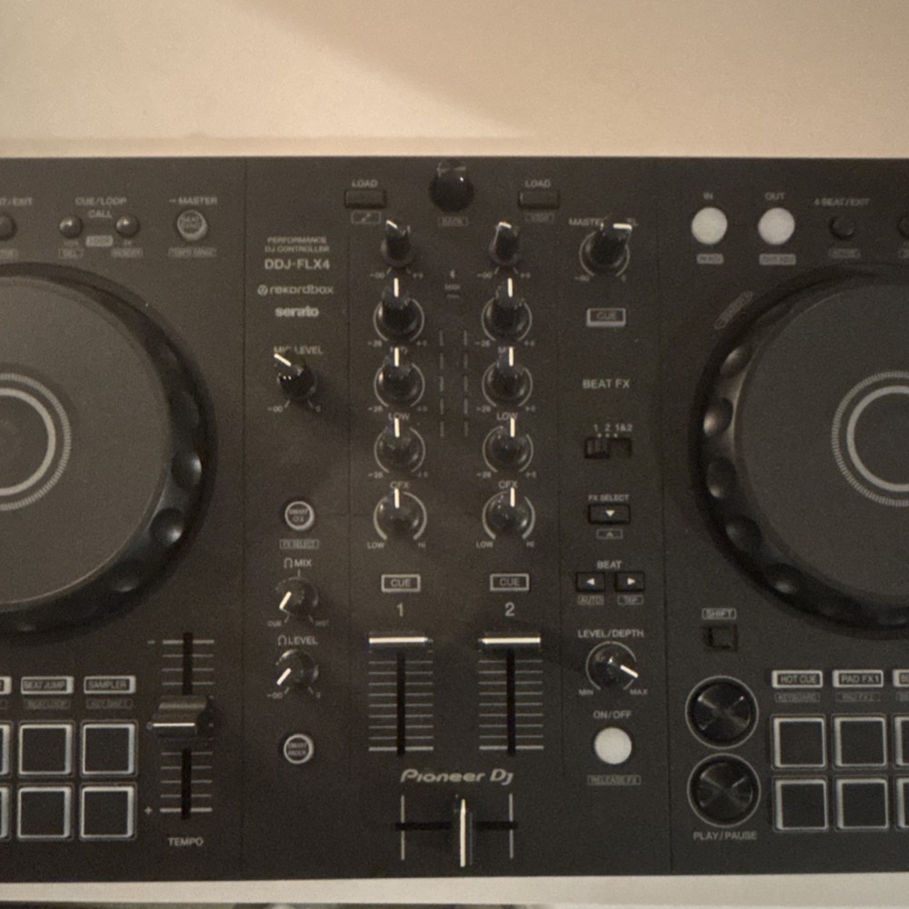 Pioneer DJ DDJ-FLX4 Double Deck DJ Controller Loop/Sampler Beat FX