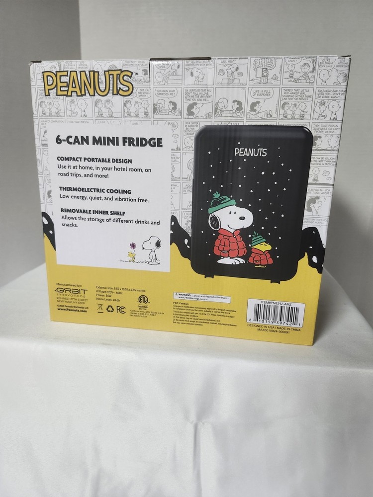 Peanuts Snoopy 6 Can Mini Fridge (4)