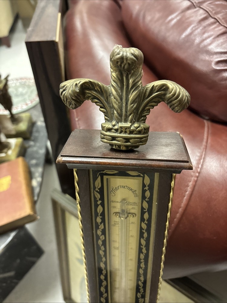 Reproduction Russell barometer