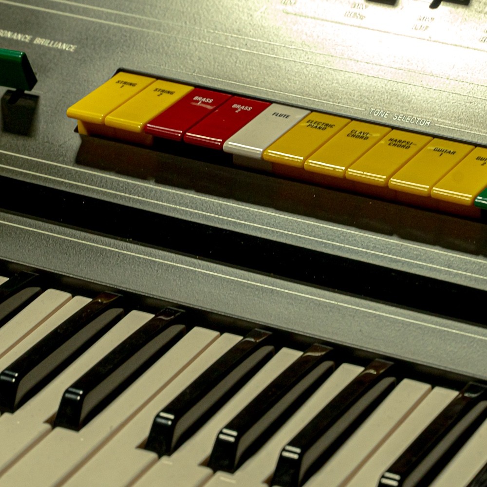 Yamaha CS-60 — 61-Key Polyphonic Synth with Aftertouch & Ribbon Controller