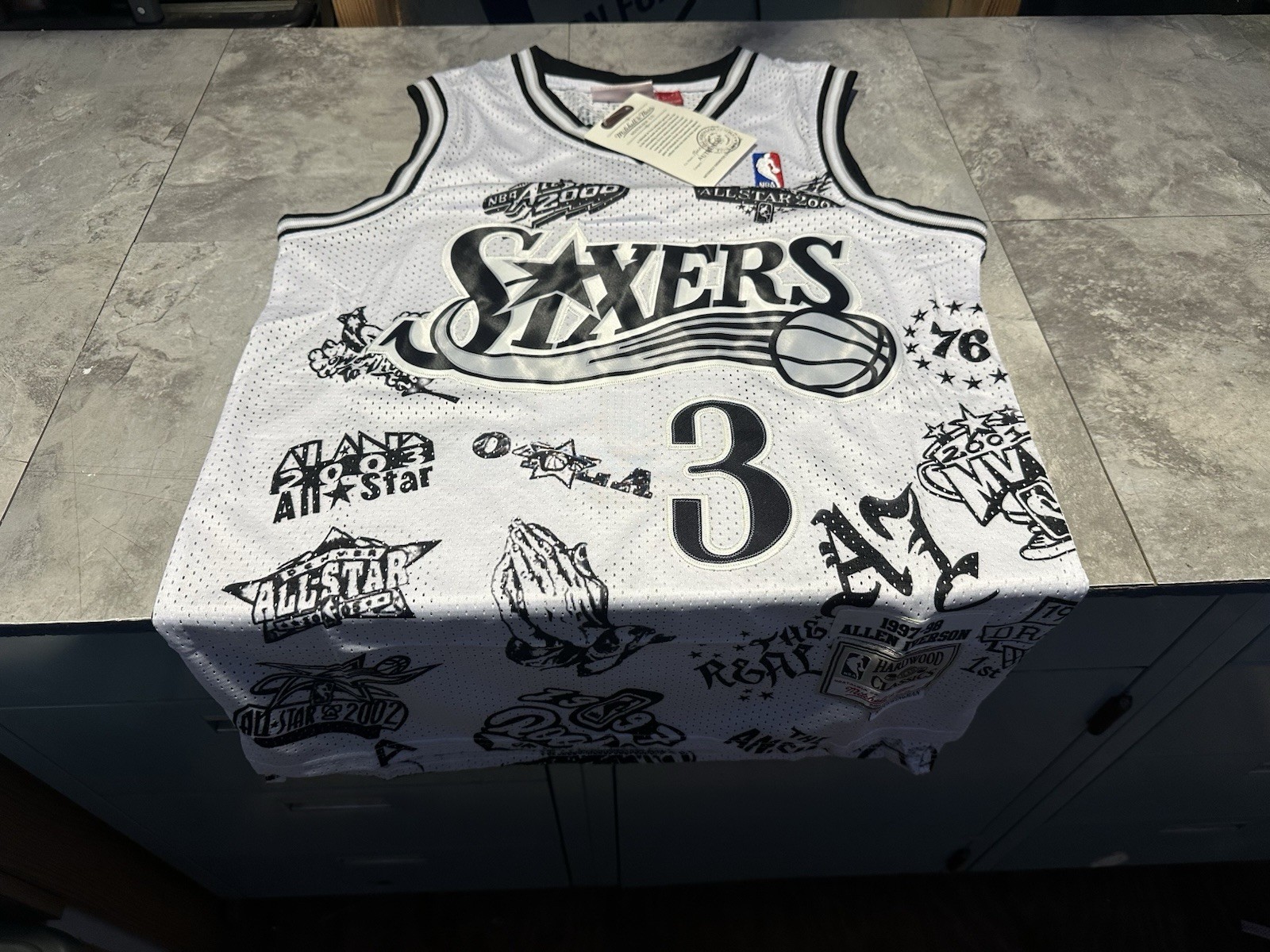 NWT Men’s Small White Allen Iverson The Answer Philadelphia 76ers Sixers Jersey