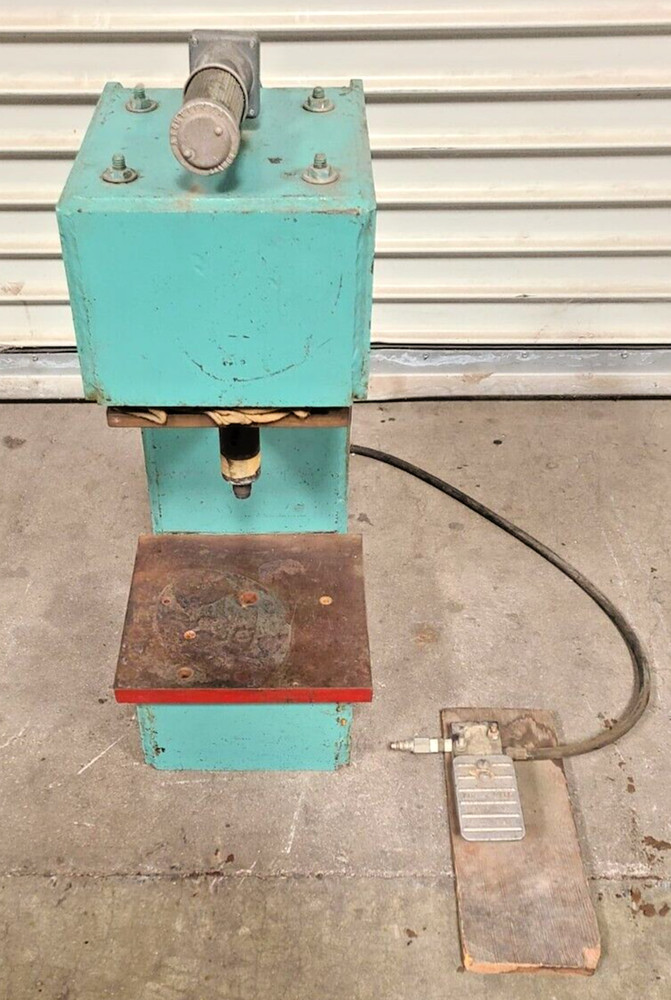 IPM International Products Pneumatic Press 522 Precision