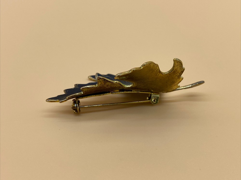 vintage brooch pin back unsigned collectors