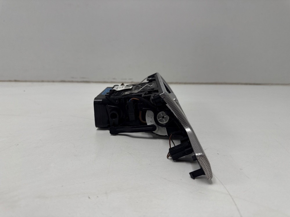 MERCEDES E CLASS DASH VENT W212 2009-2013 DASH VENT RIGHT SIDE OUTER A2126801727
