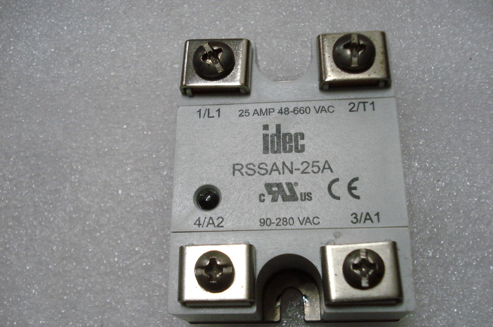 (Lot of 10) IDEC RSSAN-25A Solid State Relays