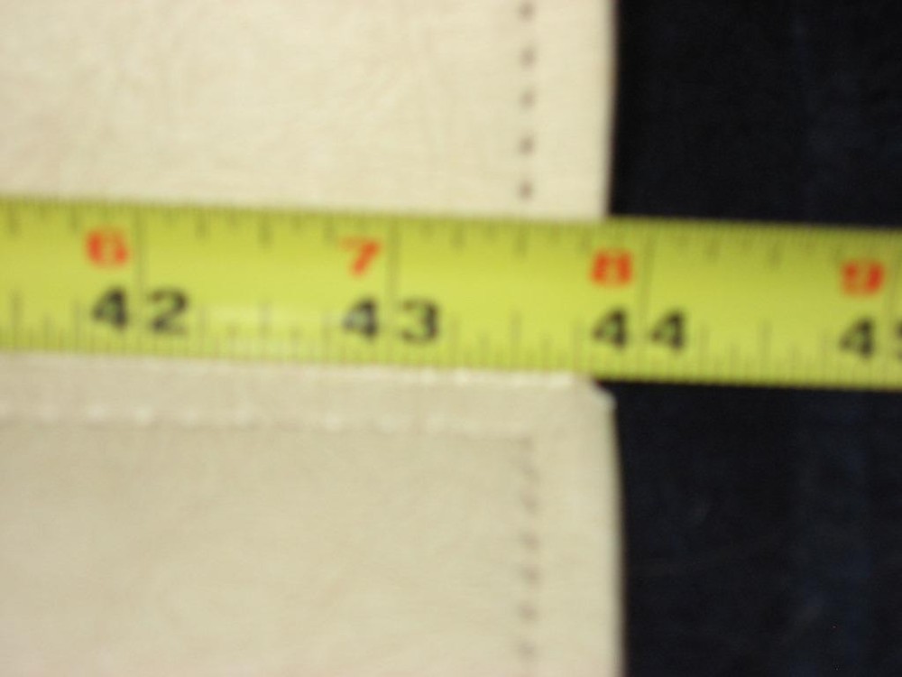 Broyhill Brasilia Round Dining Table Protector Pad