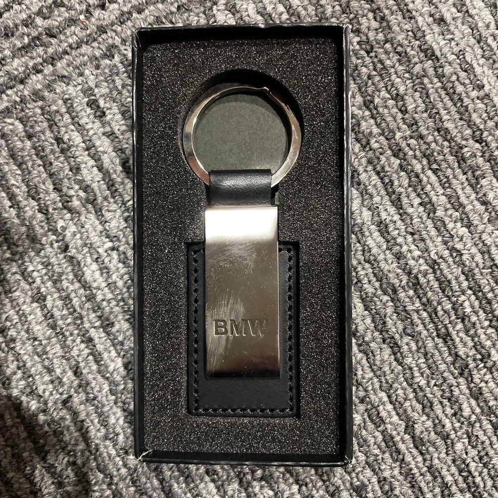 Bmwyear 2002 Key Chain Ring Novelty