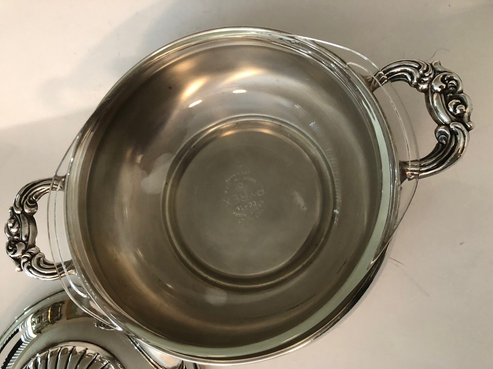 MCM RAIMOND Silverplate Serving Dish 1.5 Quart Pyrex Glass Insert Holiday EUC