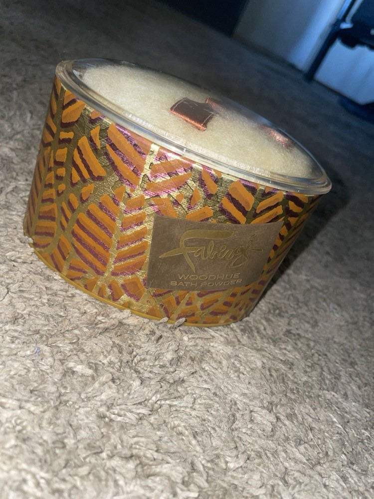 Faberge Woodhue VTG Bath Powder Unopened 5 Oz