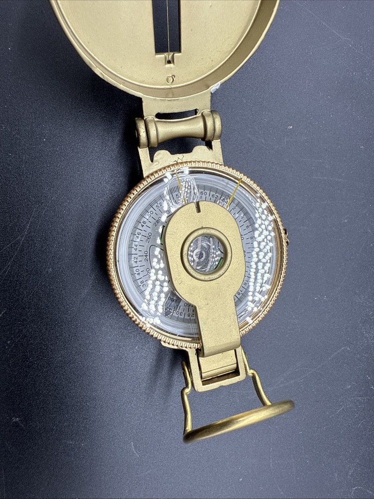 Metal compass vintage