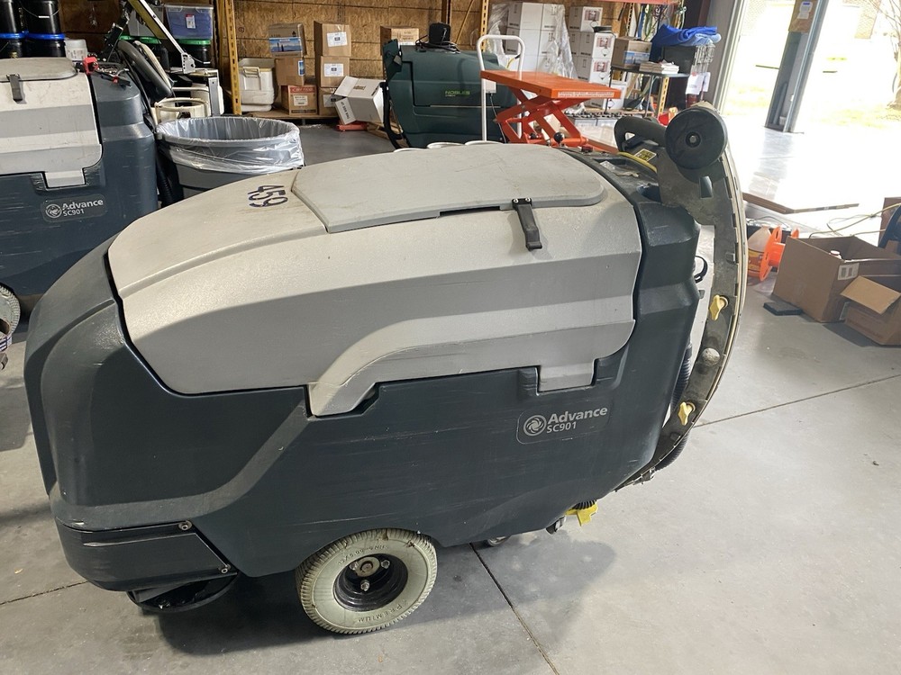 Advance SC901 Walk-Behind Floor Scrubber Disc Multi-Purpose Cleaning Machine