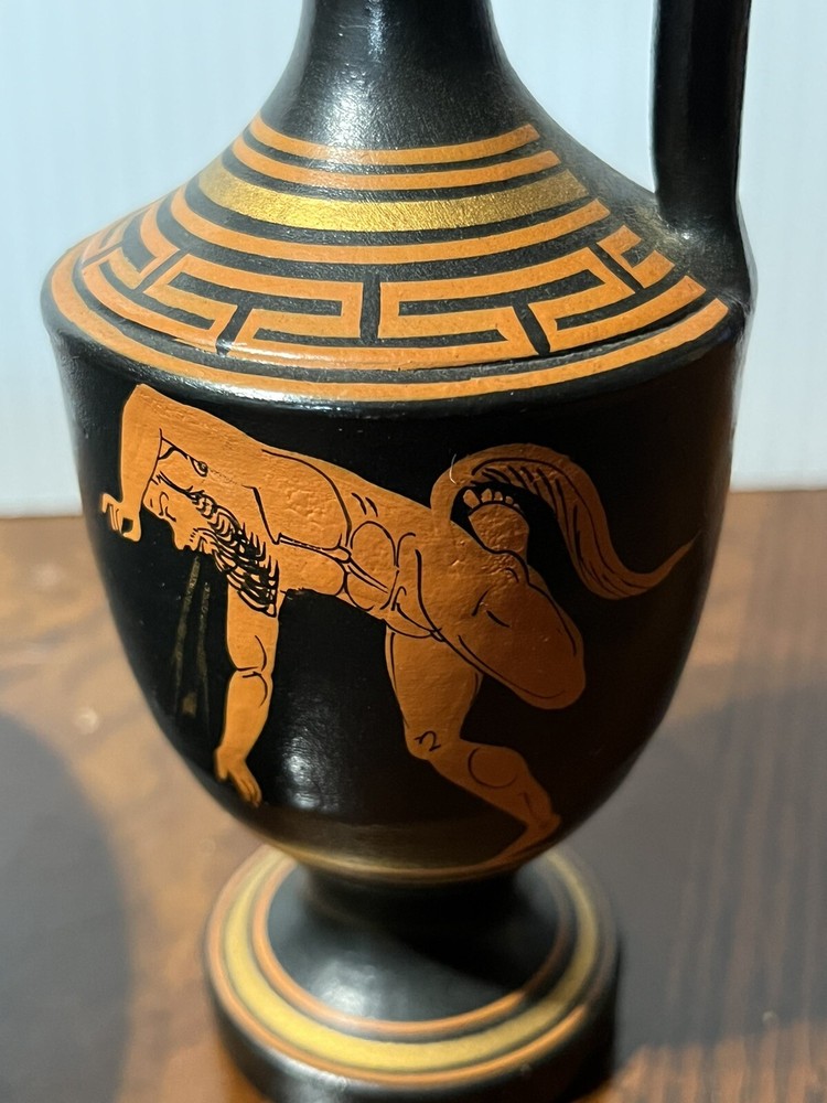 2 Aztec ceramic turtle and vase