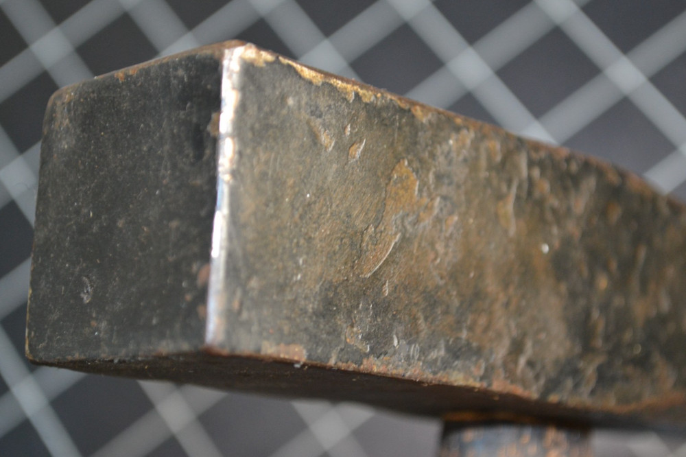BLACKSMITH SET HAMMER - 1 1/2" SQUARE HEAD - ORIGINAL HANDLE - VERY LITTLE USE