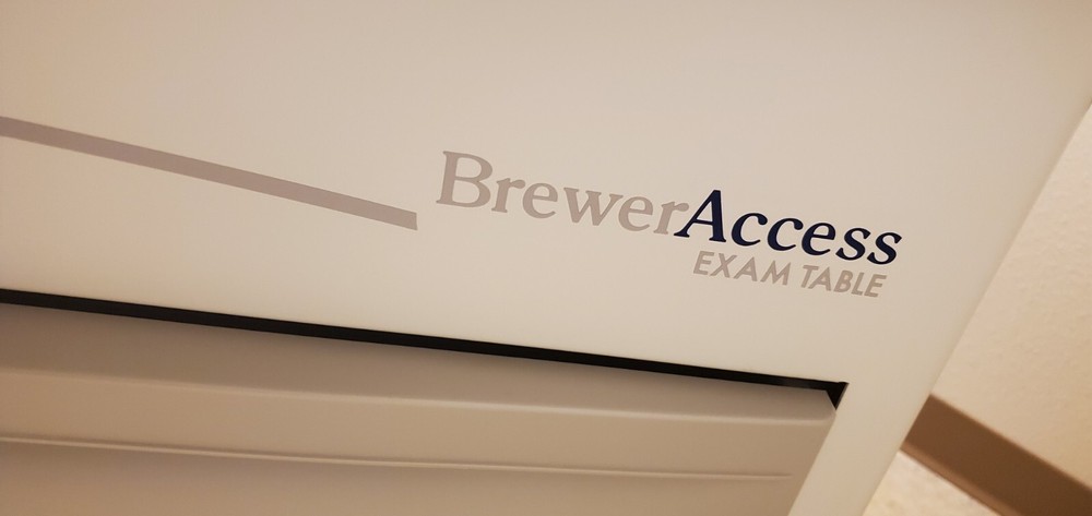 Brewer 5000 Adjustable Access Exam Table