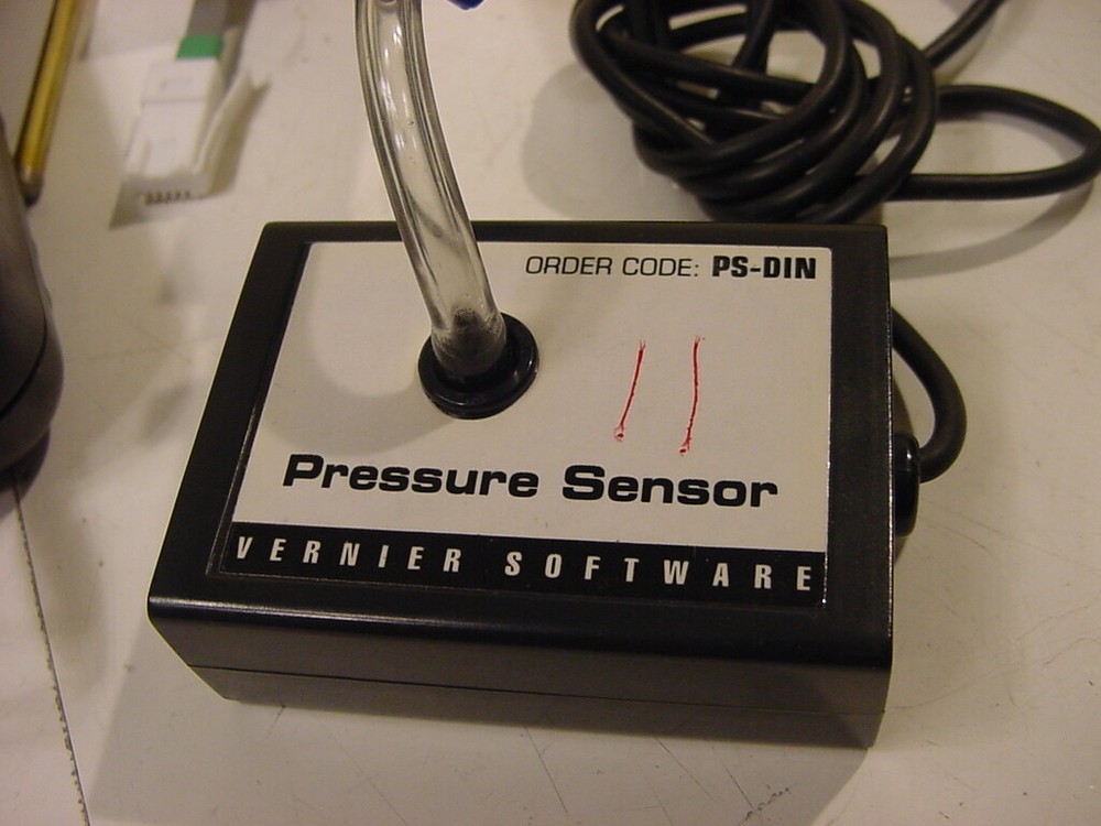 TEXAS INSTRUMENTS CBL SYSTEM w/ ACCESORIES LAB DATA COLLECTOR CALCULATOR