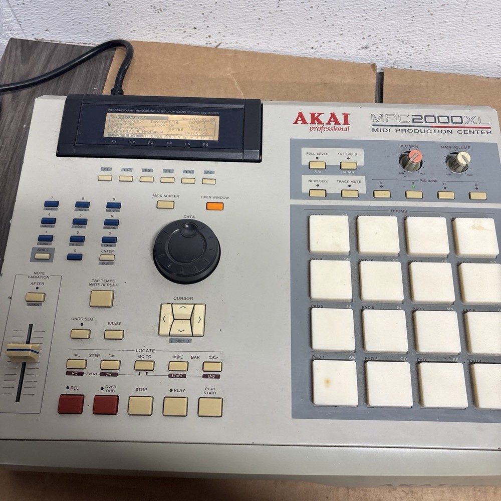 Akai professional MPC2000xl Tested #i3