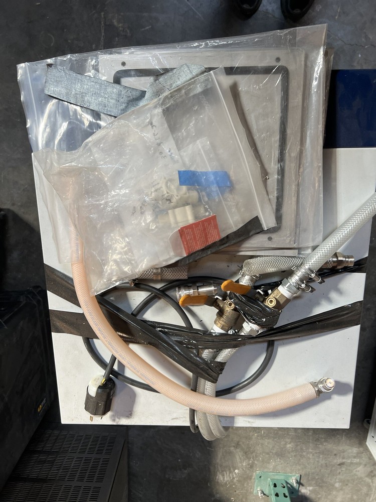 Huber CS25 Chiller - For Parts Unit Does Not Function.
