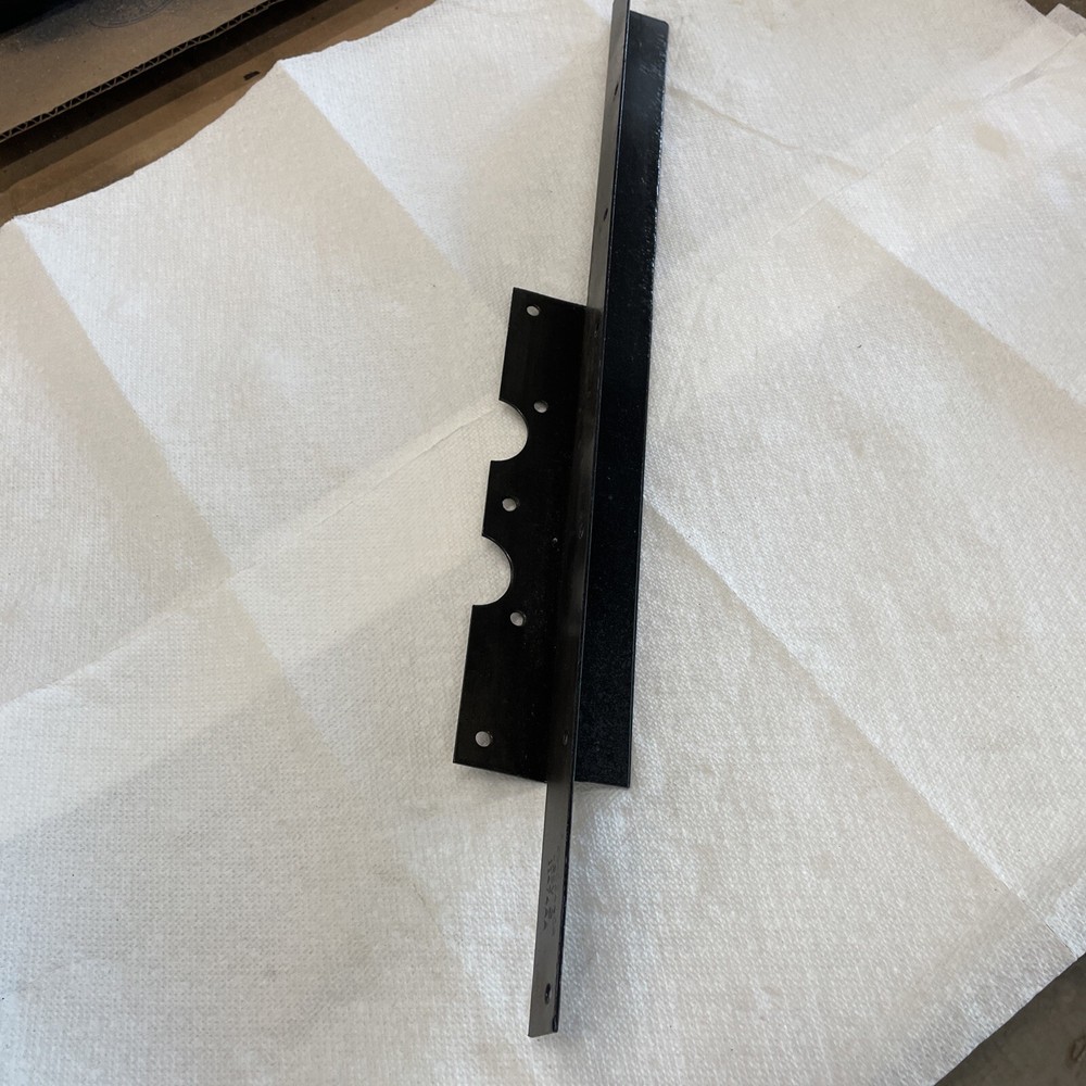 Peterbilt 379 Unibilt Sleeper Closet Side Bracket Used