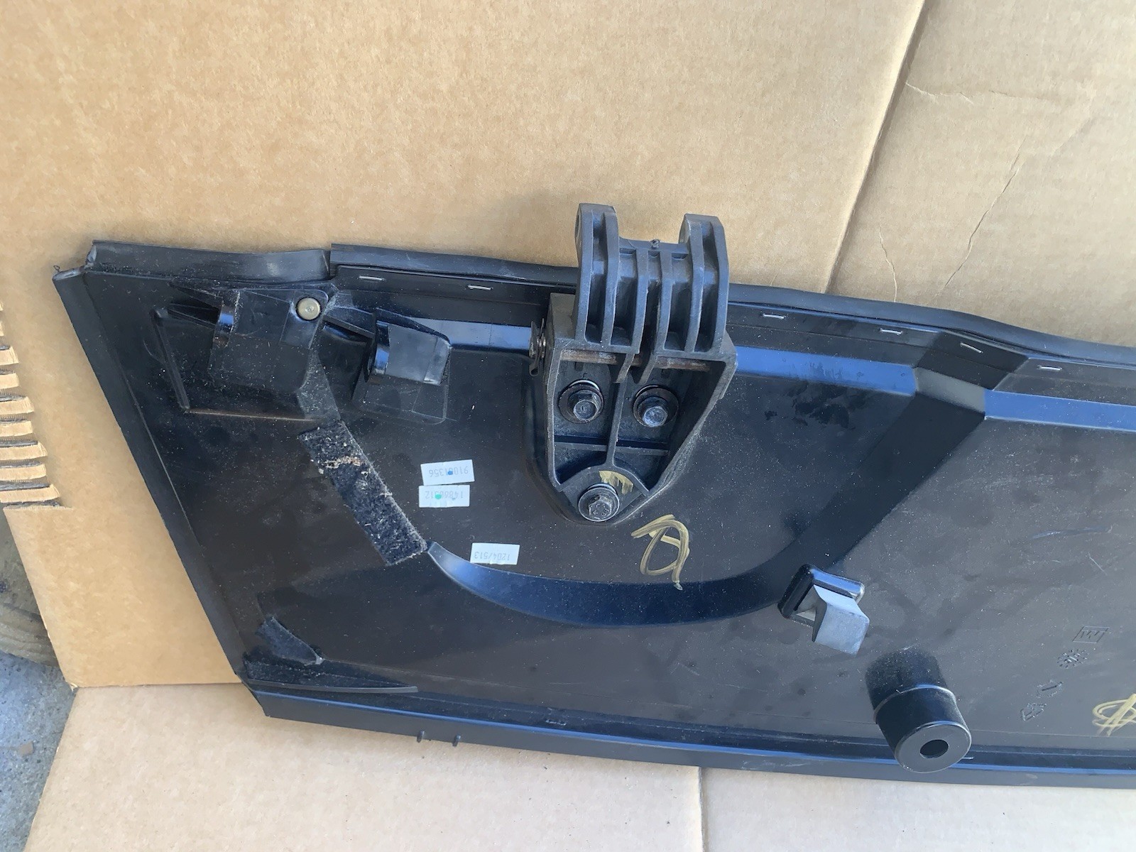 2006-2009 OEM Pontiac G6 Convertible Top Tonneau Cover Rear Boot Lid -chipped