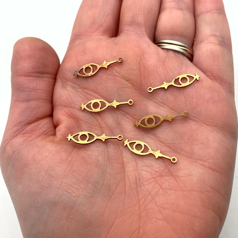 6 Vintage Brass Drops (BP89)