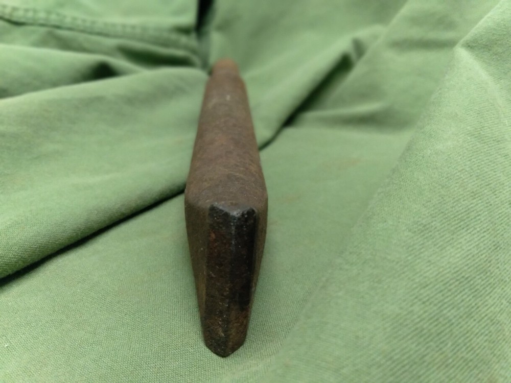 Vintage 10" Air Chisel