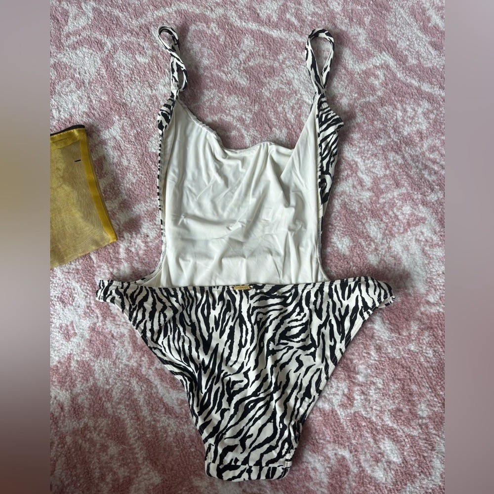 Sauvage Zebra One Piece size Medium