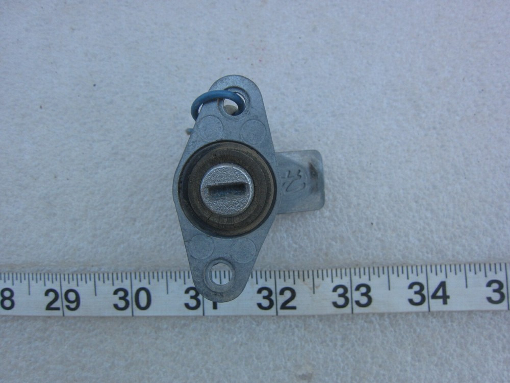 Hoffmann Wiegmann EDI Slotted Screwdriver Cam Panel Lock, Used