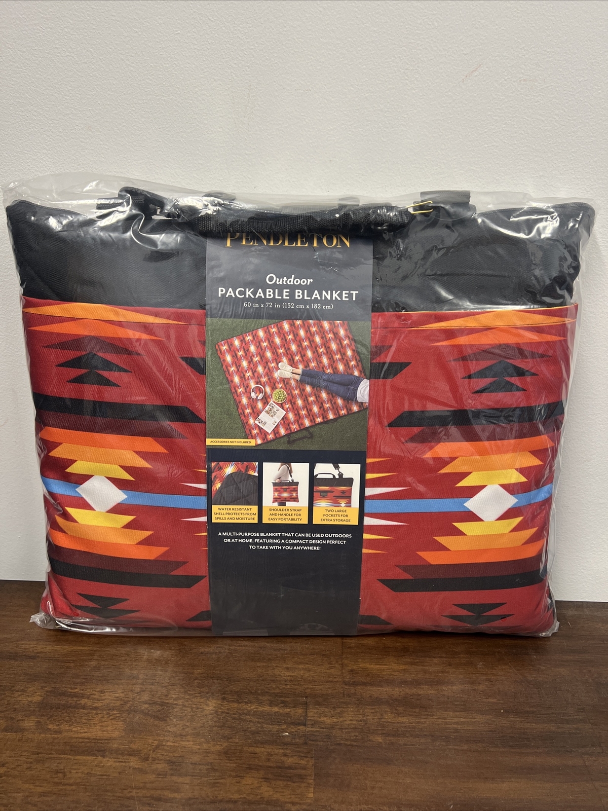 Pendleton Outdoor Packable Blanket Picnic Tailgate Folds & Zips 60x72 inches