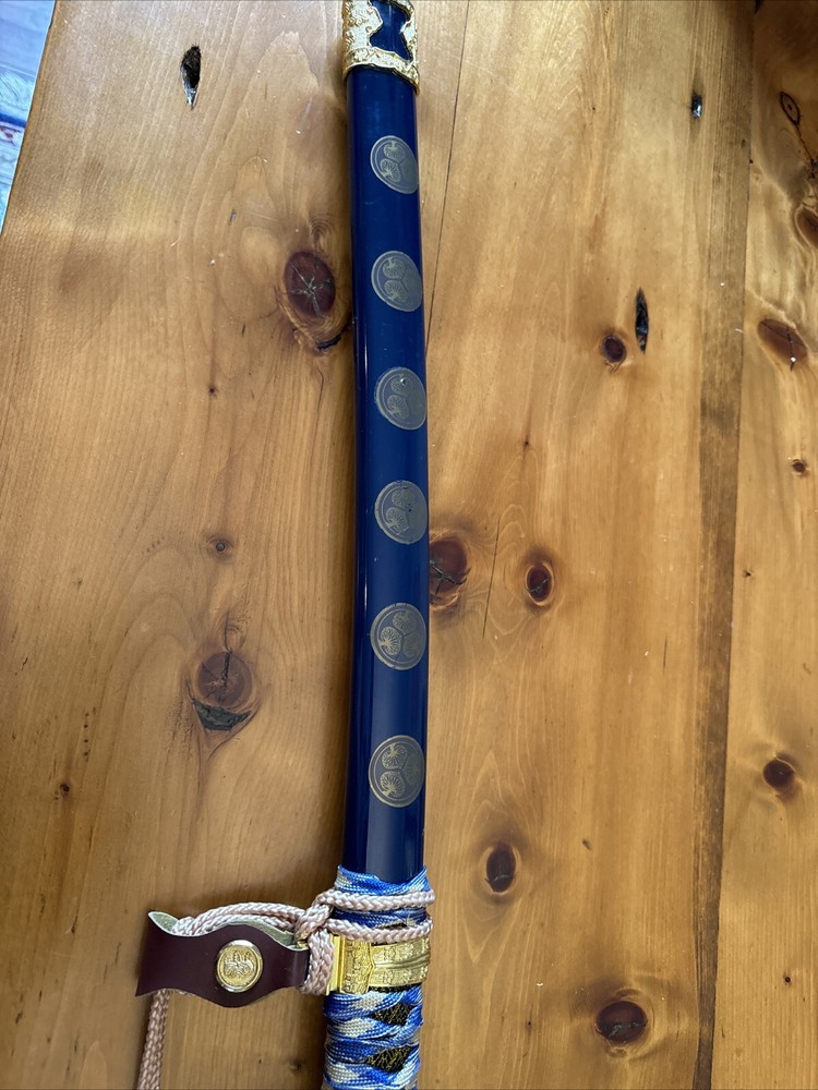 SAMURAI SWORD BLUE W/ CURVED HANDLE 43"