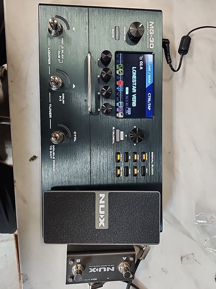 NuX Effects MG-30 Guitar Modeling Floorboard Processor Pedal With NuX LOOP