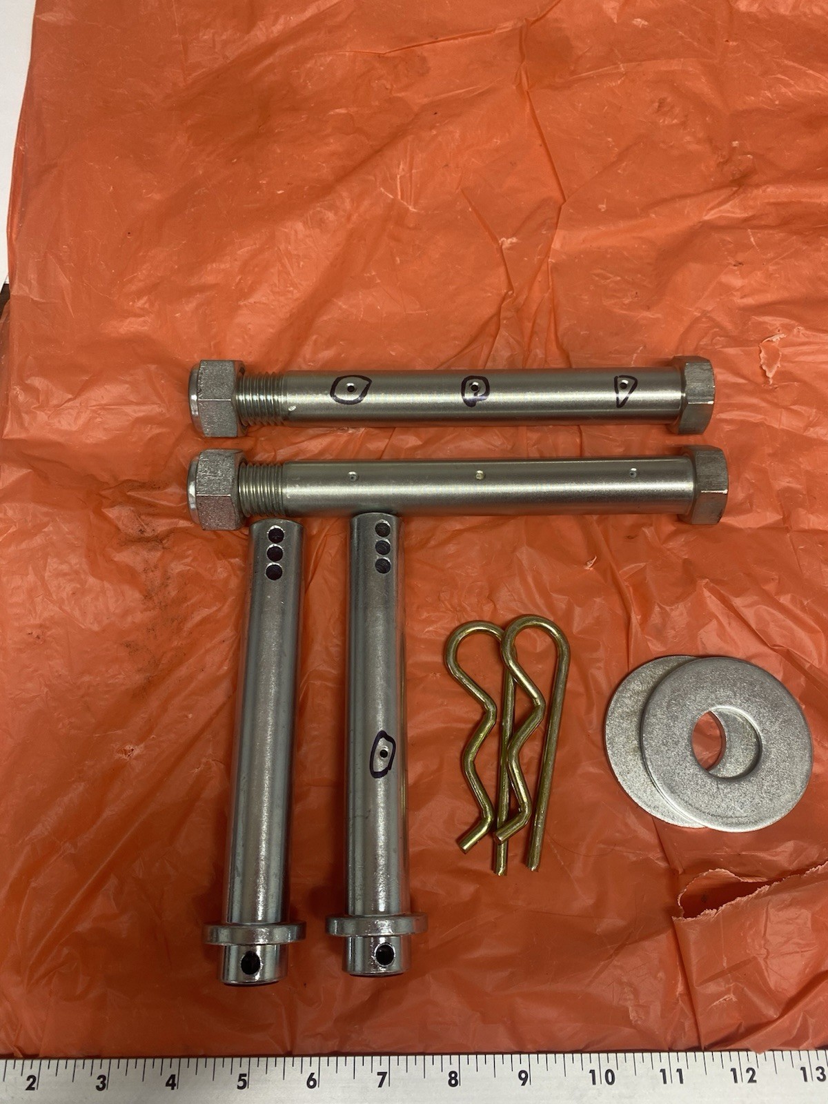 25 Mm Pins For One Ton China Excavator Greasable Bucket Thumb