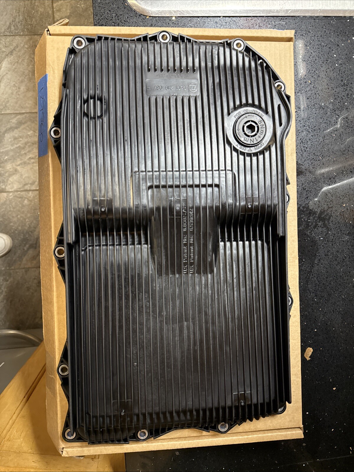 GENUINE Mopar 68225344AA Automatic Transmission Oil Pan / FILTER KIT