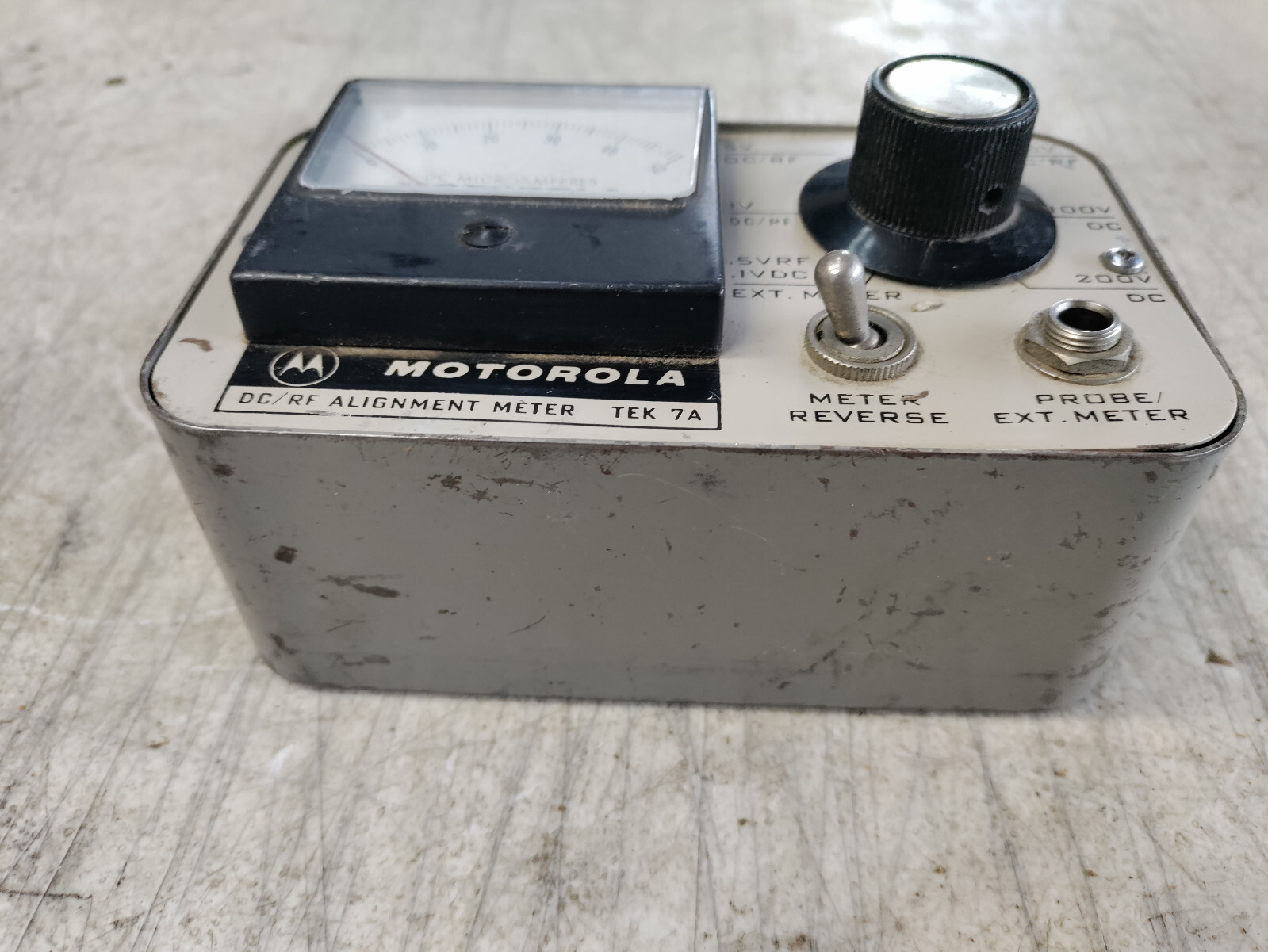 MOTOROLA TEK 7A DC/RF ALIGNMENT METER RADIO TEST UNIT