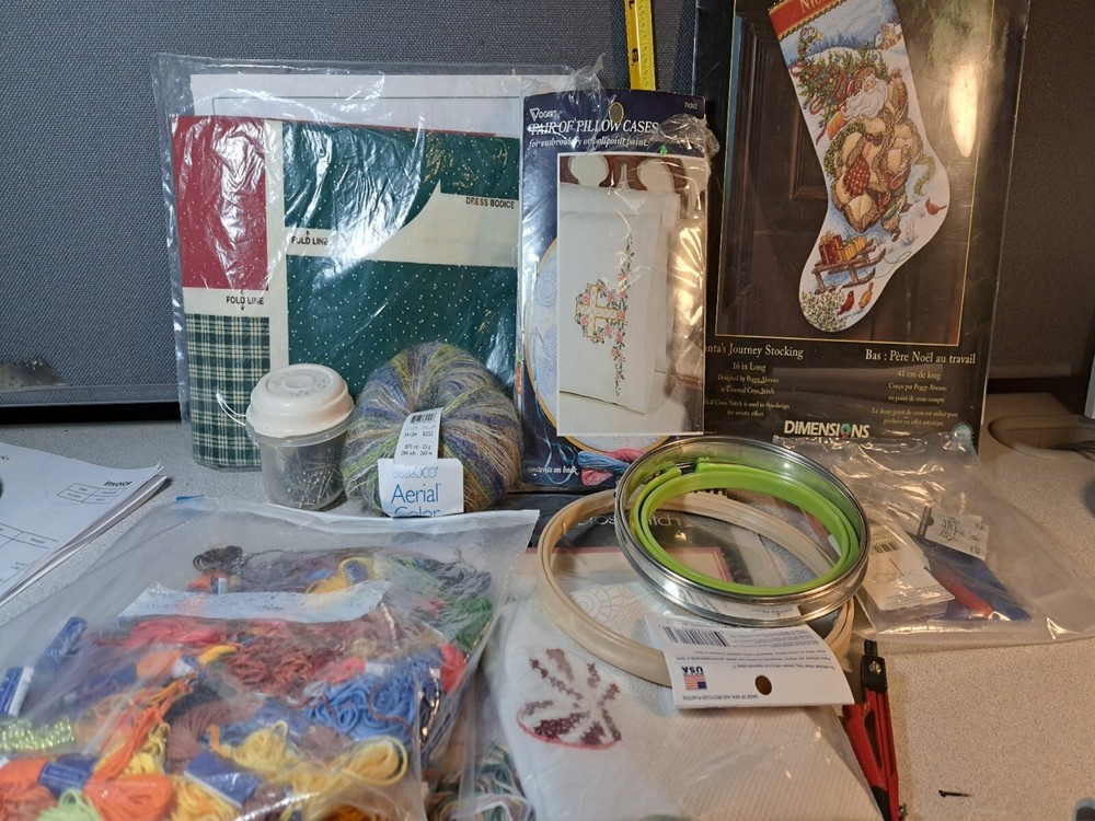 Craft Lot Started Projects & More #3039L283